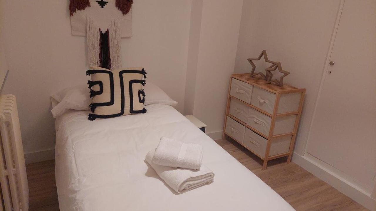 Tuguest Pedro Antonio II Apartment Granada Bagian luar foto